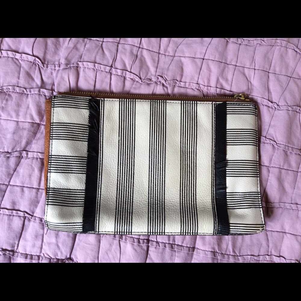 Leather clutch , good condition